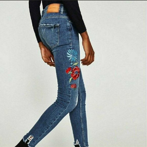 Zara Denim - Zara Trafaluc Embroidered Floral Jeans